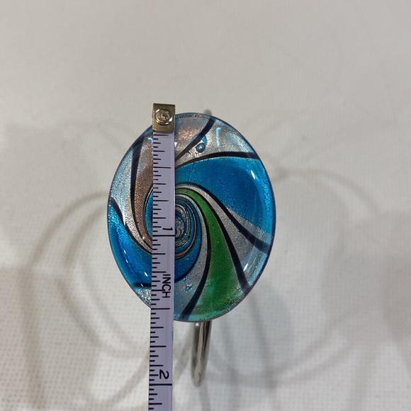 Murano style oval glass hinged silver tone bracelet. New. - Picture 5 of 7